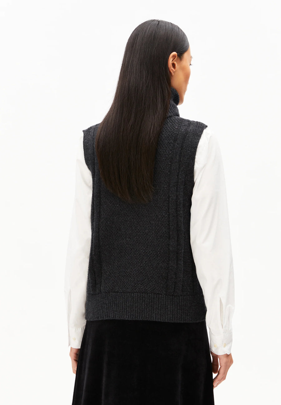 ARMEDANGELS Pullunder OLAIAAS CABLE Organic Wool-Mix