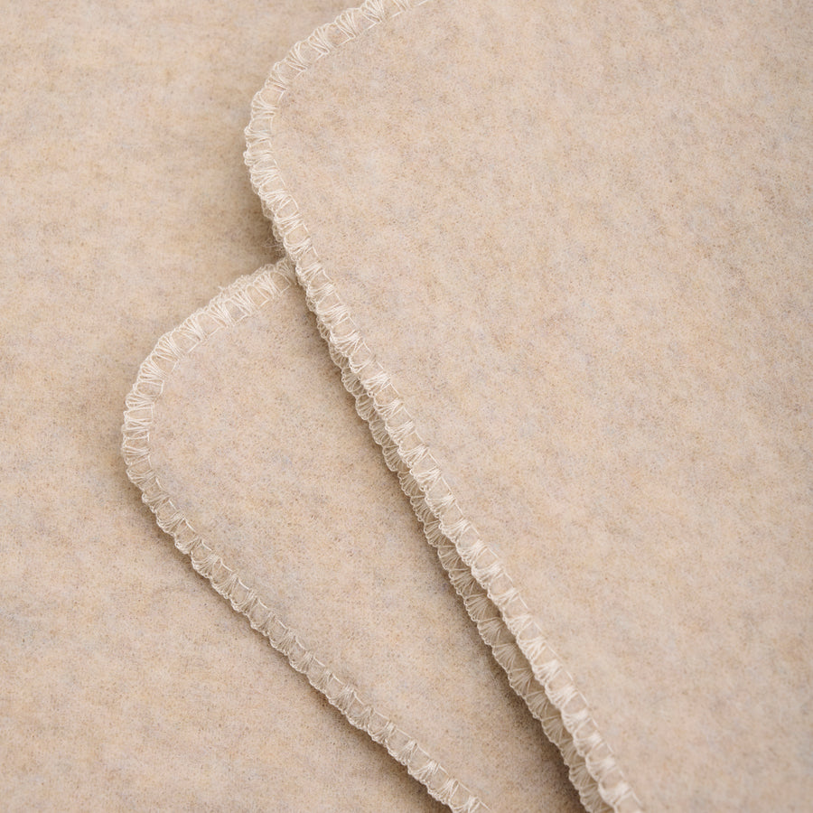 HUTTEliHUT Decke Wollfleece 85x85 cm