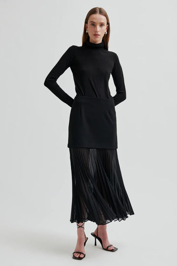 SECOND FEMALE Rock KOA Semitransparent