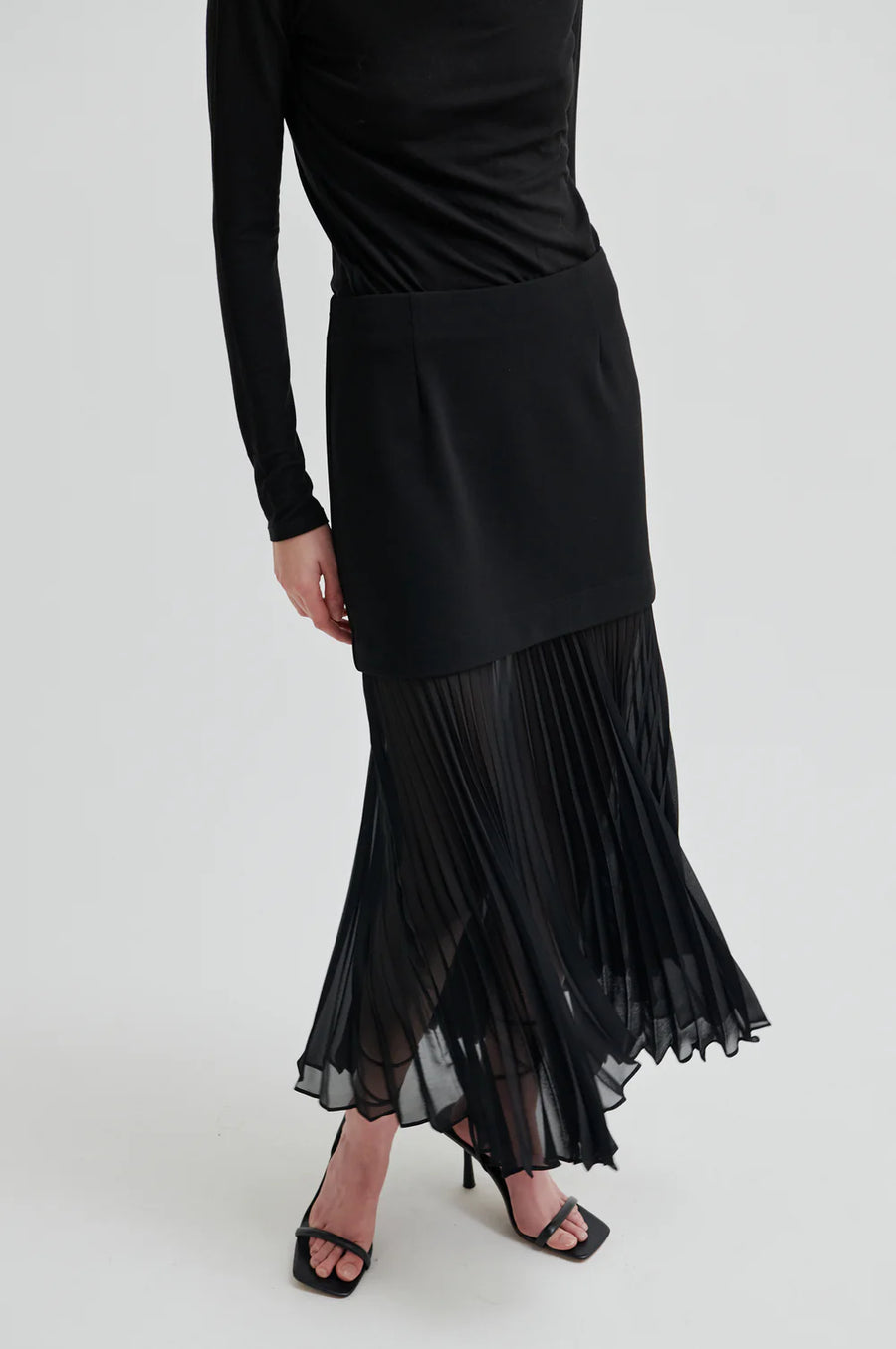 SECOND FEMALE Rock KOA Semitransparent