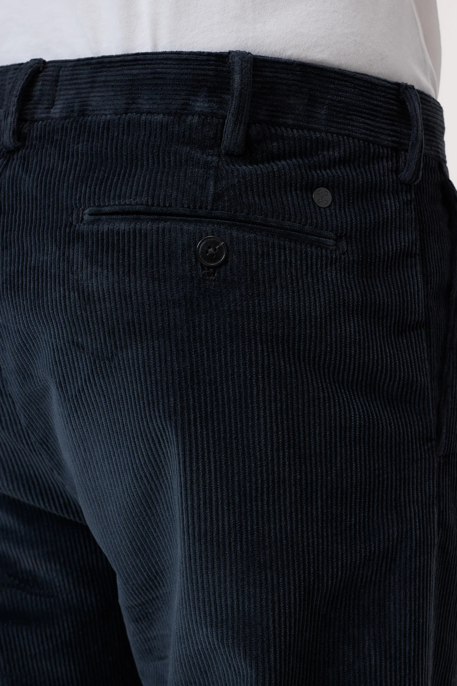 CLOSED Cordhose BERGEN Tapered