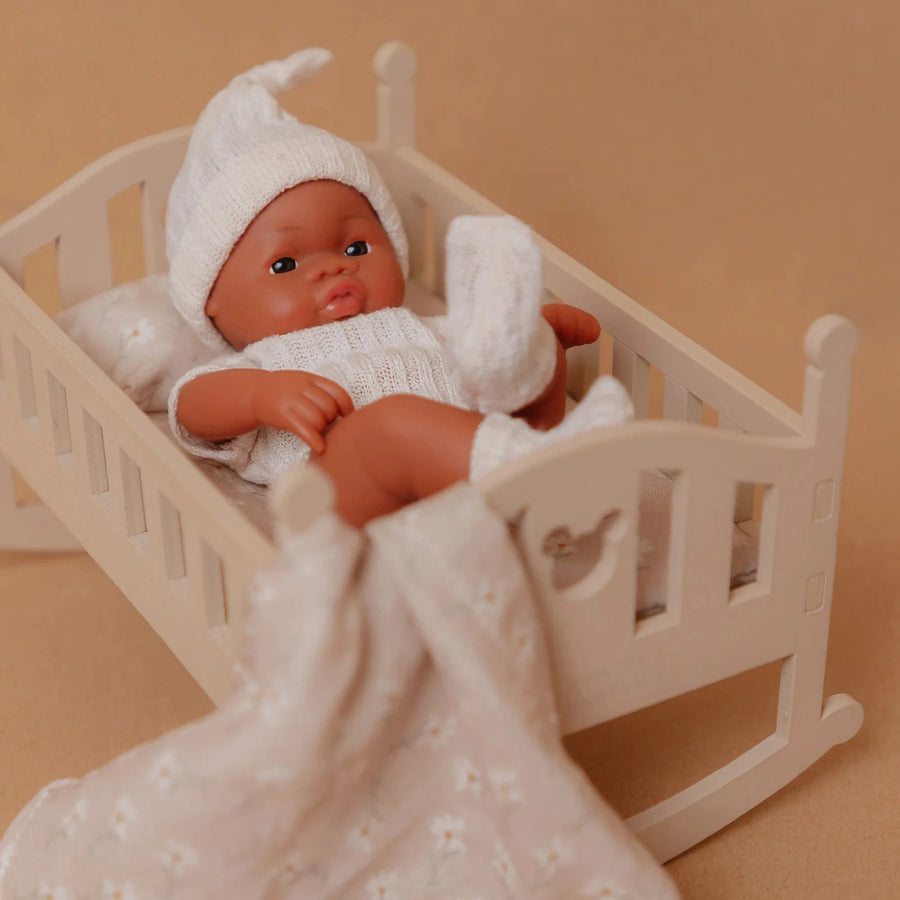 MRS. ERTHA Spielpuppe LUPITA mit Schaukelwiege